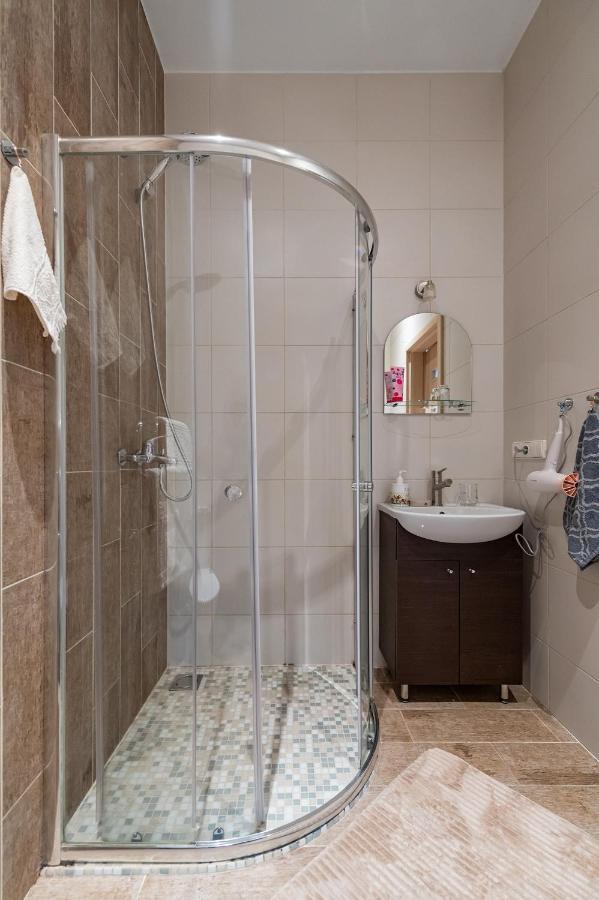 Freedom Avenue Apartment By Polo Apartments Kaunas Bagian luar foto
